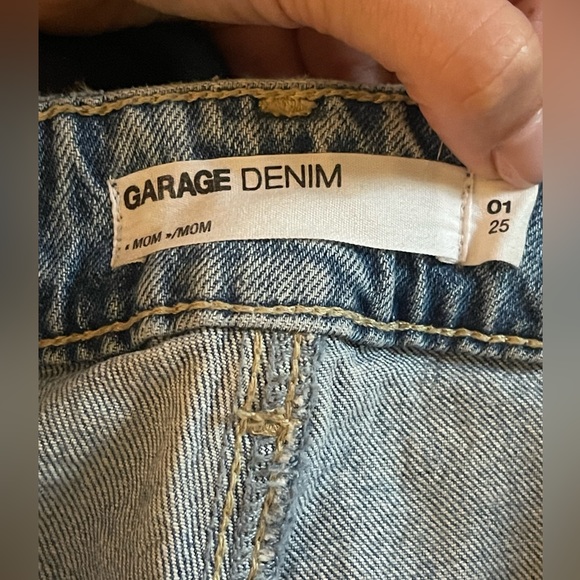 Garage Mom Jeans - Picture 3 of 3